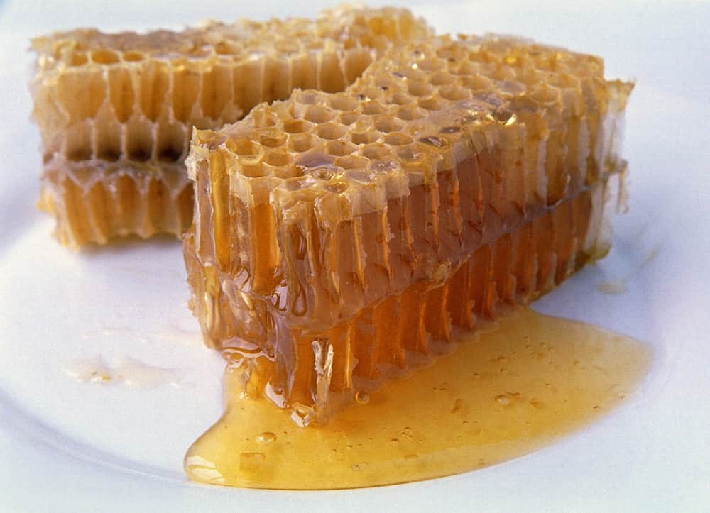تصویر 1 از عسل کوهی بلوچستان طبیعی و خوش طعم مناسب مصرف روزانه